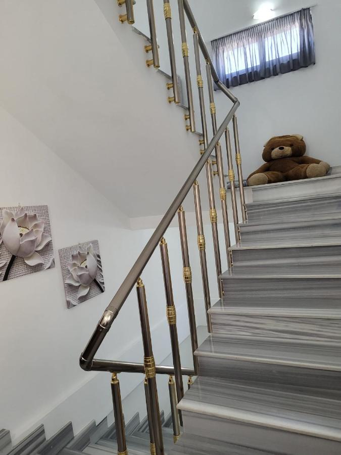 Italian Style Apartment Durres Ngoại thất bức ảnh